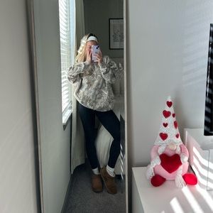 Abercrombie Camo Hoodie NWOT. Size M. Perfect condition.